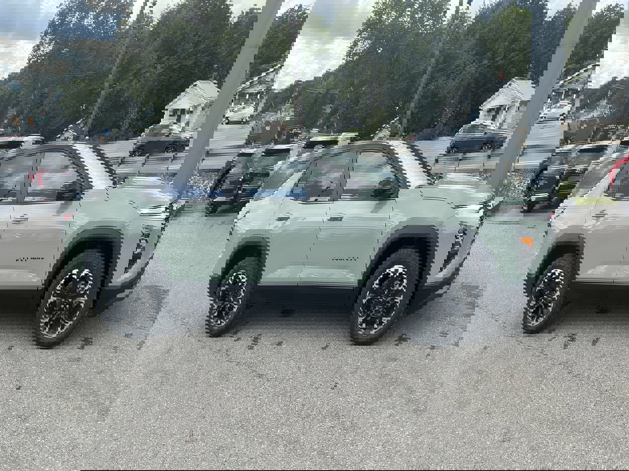 New 2026 Chevrolet Equinox LT w/ Convenience Package II image 2