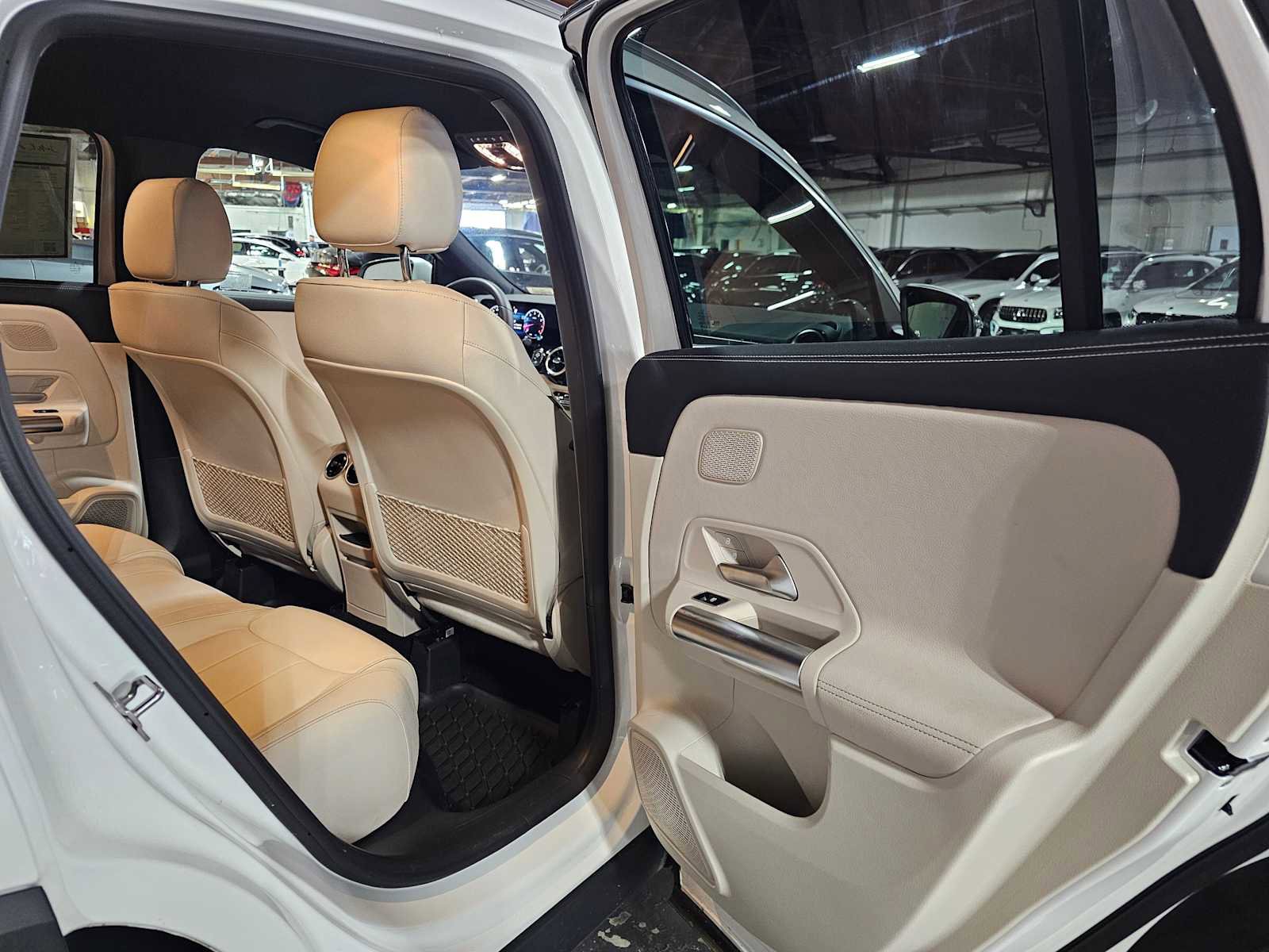 Used 2026 Mercedes-Benz GLA 250 4MATIC image 13