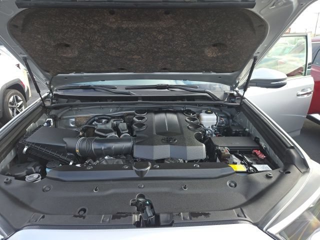Used 2023 Toyota 4Runner Limited AWD/4WD image 12