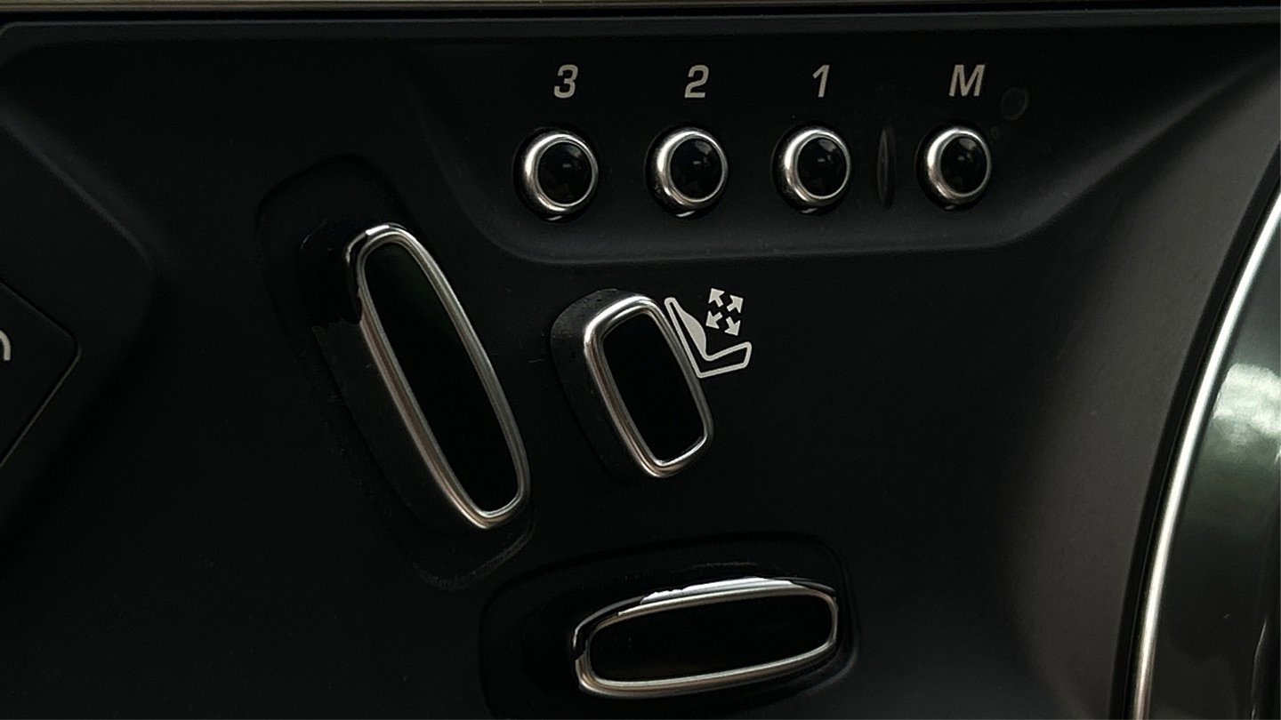 Used 2018 Jaguar F-TYPE Convertible image 35