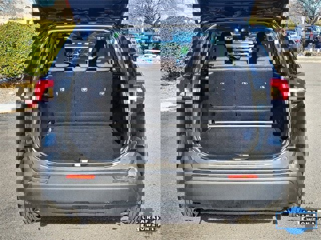 Used 2024 Toyota RAV4 LE image 27