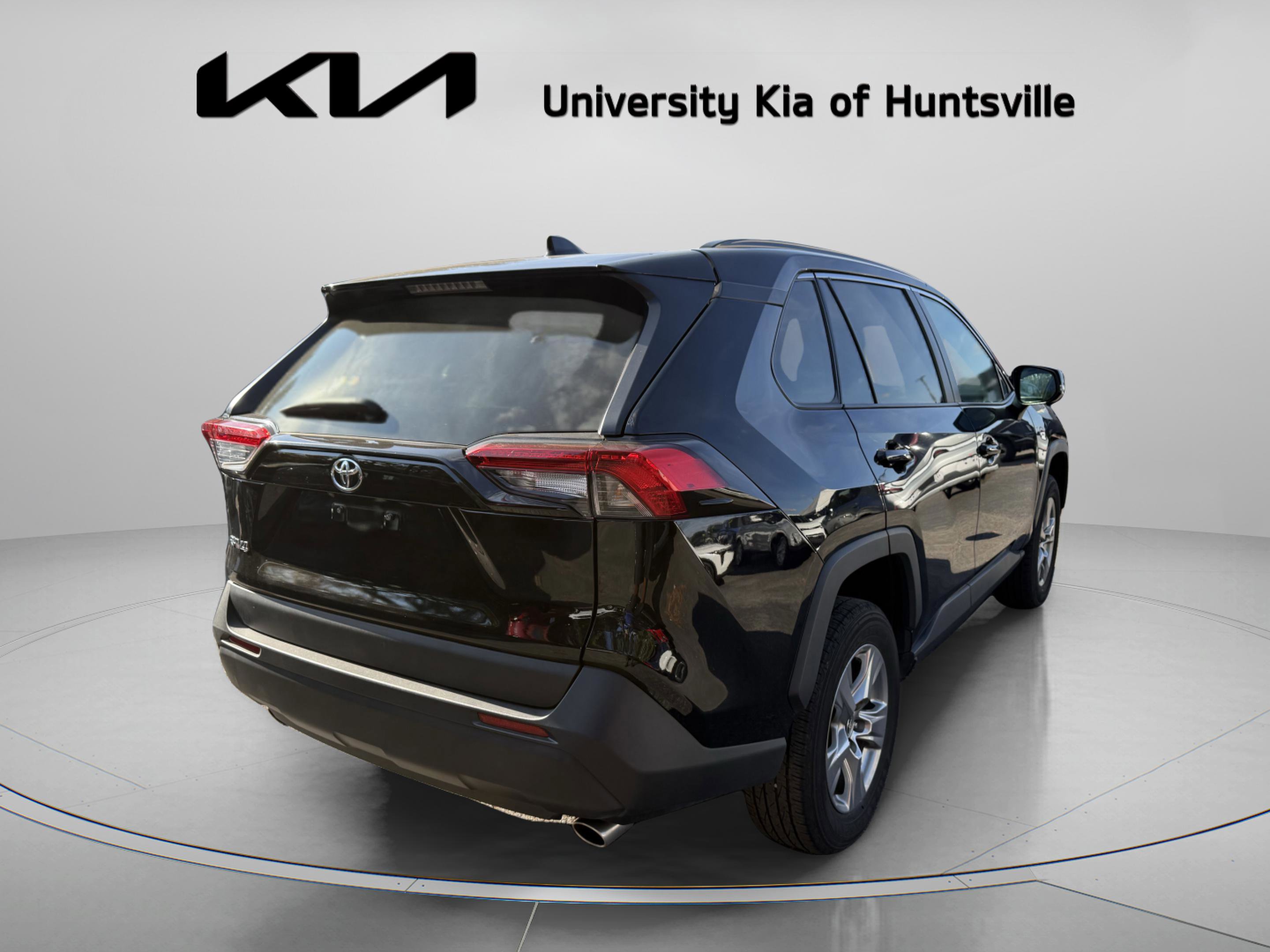 Used 2024 Toyota RAV4 XLE image 7