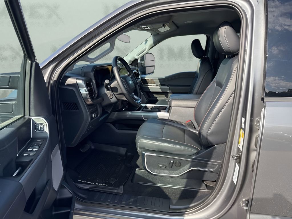 Used 2024 Ford F250 Lariat w/ Lariat Ultimate Package AWD/4WD image 8