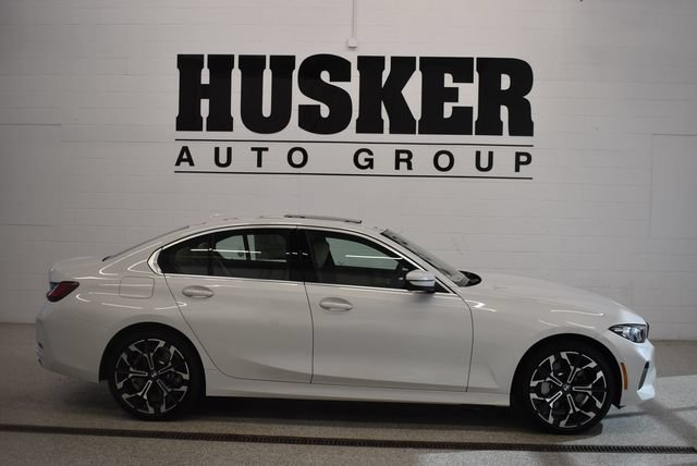 New 2026 BMW 330i xDrive Sedan w/ Convenience Package AWD/4WD image 2
