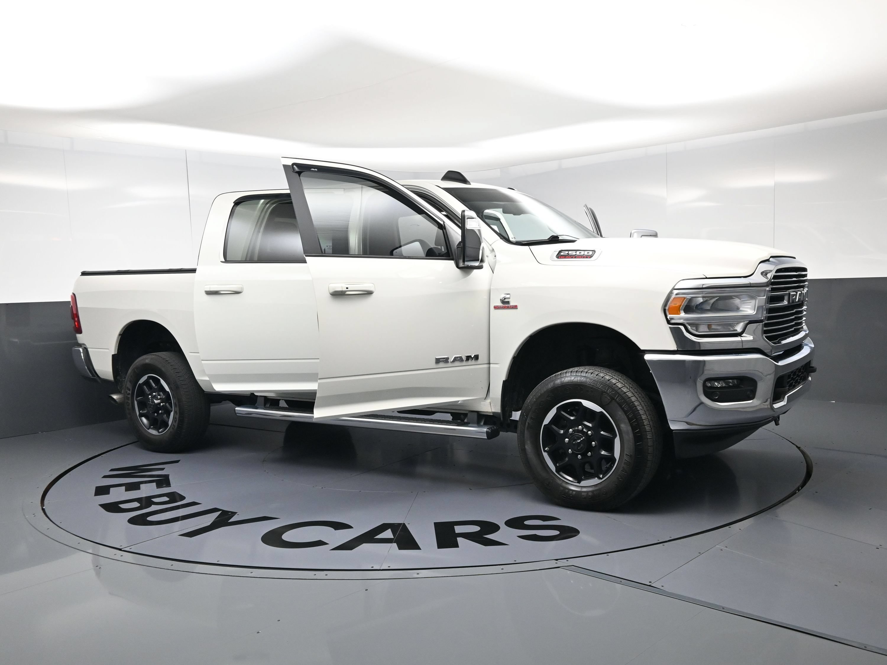 Used 2024 RAM 2500 Laramie AWD/4WD image 23