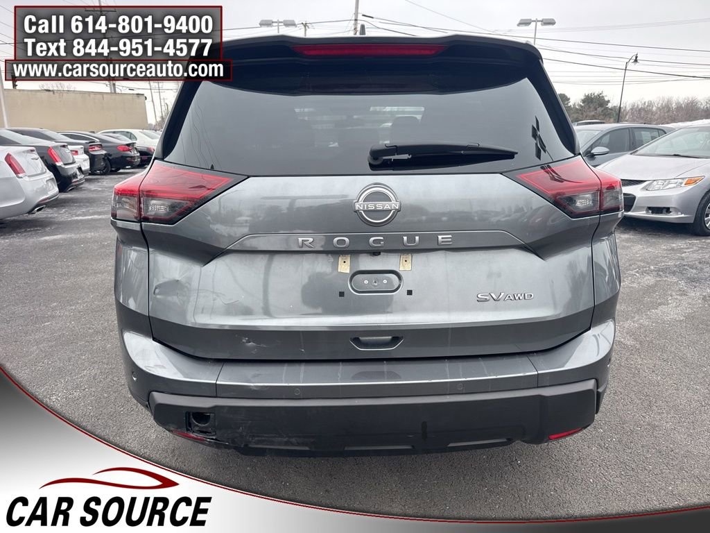 Used 2024 Nissan Rogue SV image 6
