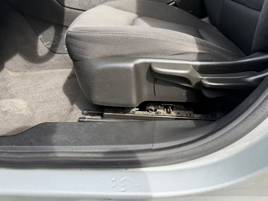 Used 2021 Chevrolet Malibu LS image 16