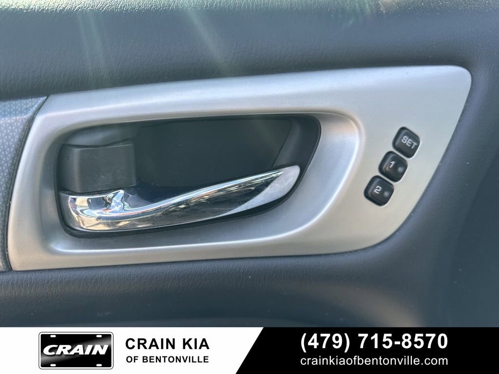 Used 2017 Nissan Pathfinder SL AWD/4WD image 11