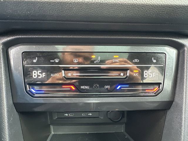 Used 2023 Volkswagen Tiguan SE R-Line AWD/4WD image 40