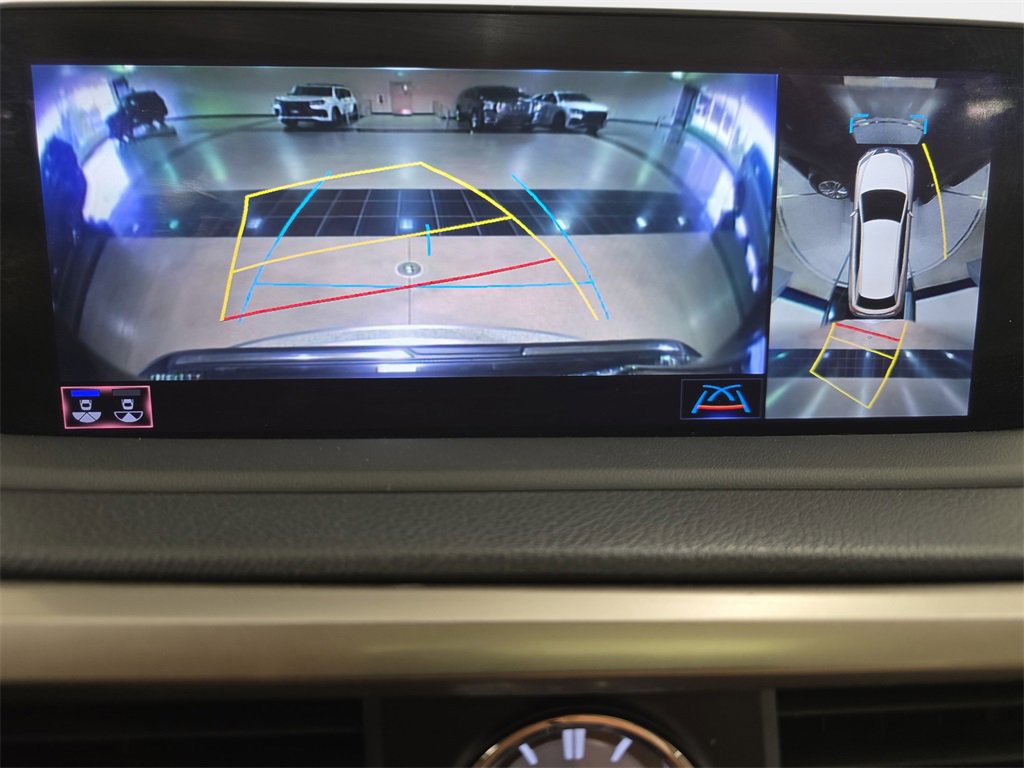 Used 2022 Lexus RX 450hL Luxury image 23