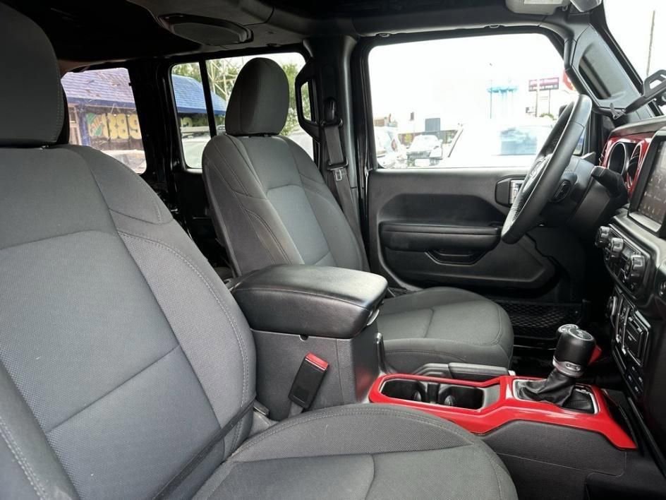 Used 2023 Jeep Wrangler Willys image 17