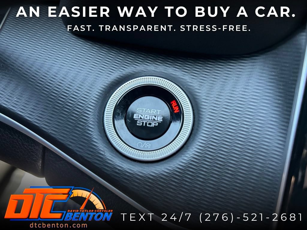 Used 2025 Jeep Grand Cherokee Altitude AWD/4WD image 15