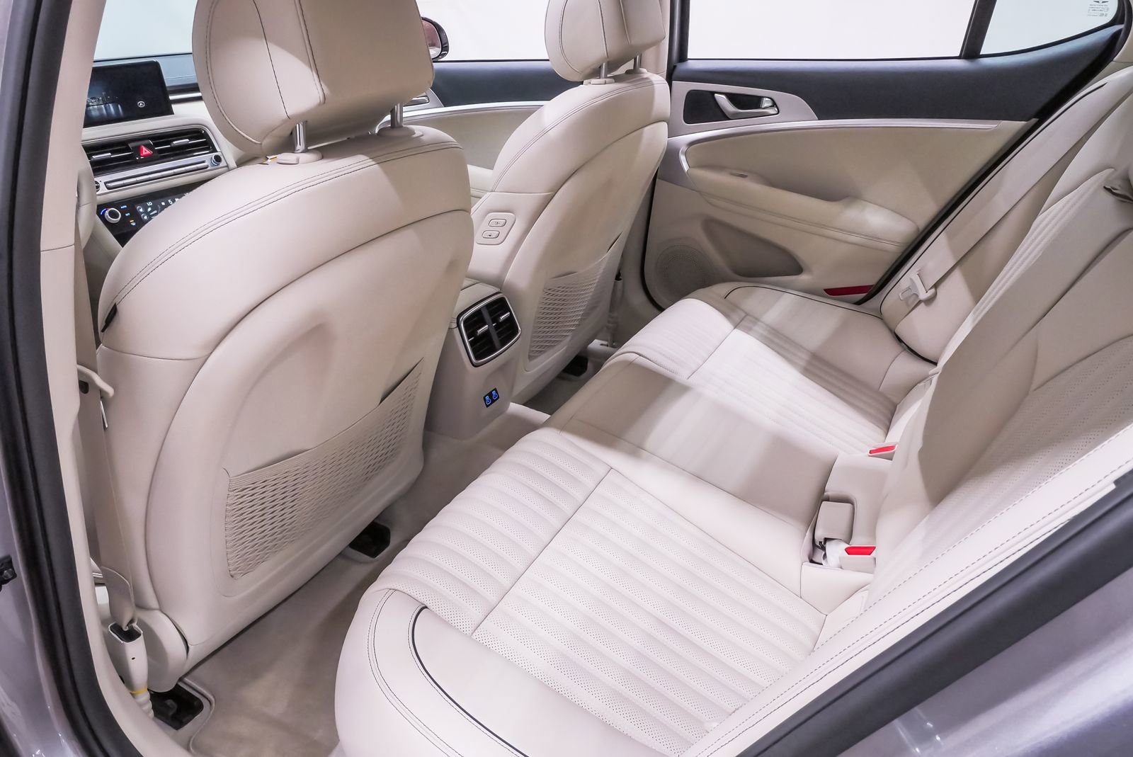 Certified 2026 Genesis G70 2.5T Prestige image 11