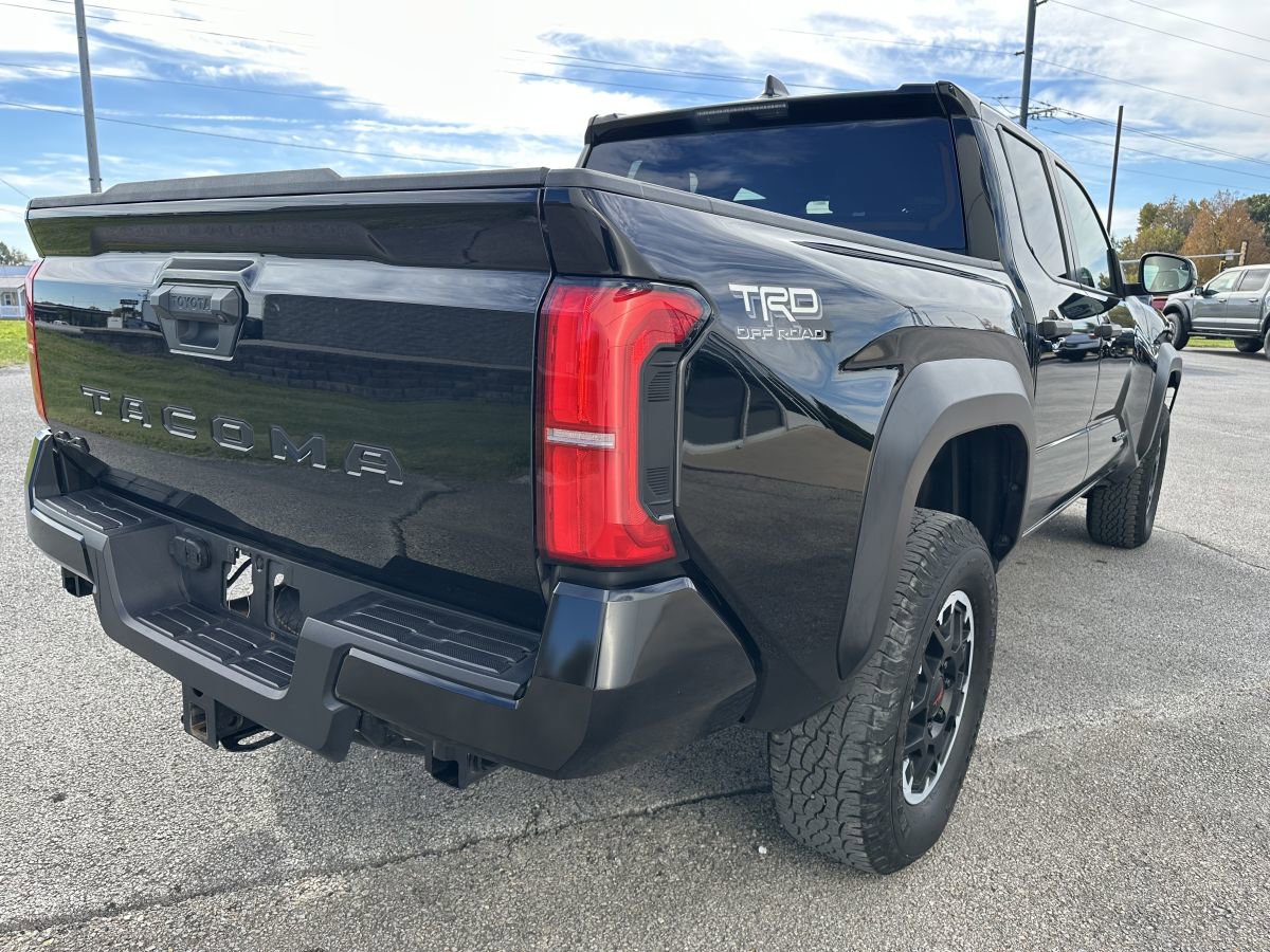 Used 2024 Toyota Tacoma TRD Sport image 3