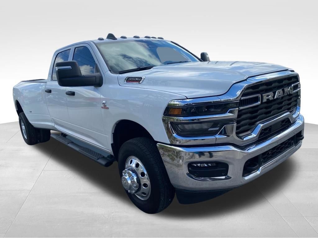 Used 2025 RAM 3500 Tradesman image 3