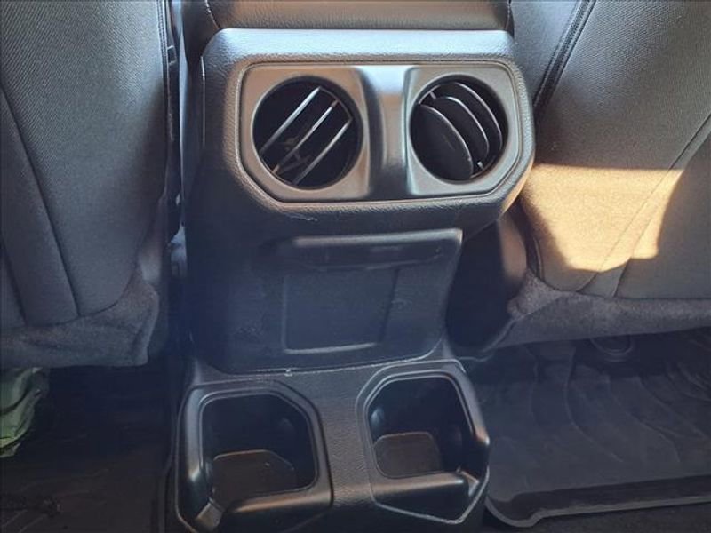 Used 2021 Jeep Wrangler Sport S image 24