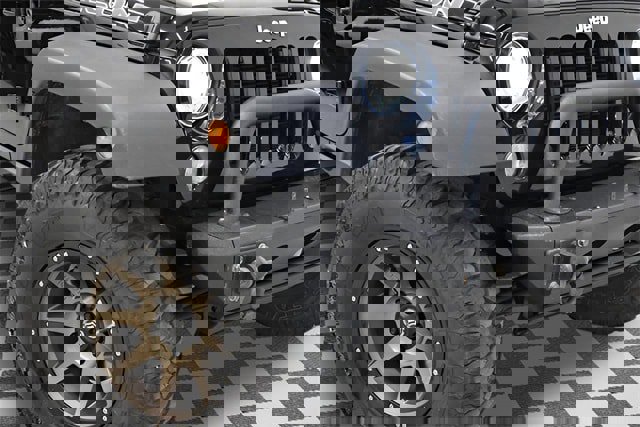 Used 2017 Jeep Wrangler Unlimited Rubicon w/ Cold Weather Group image 23