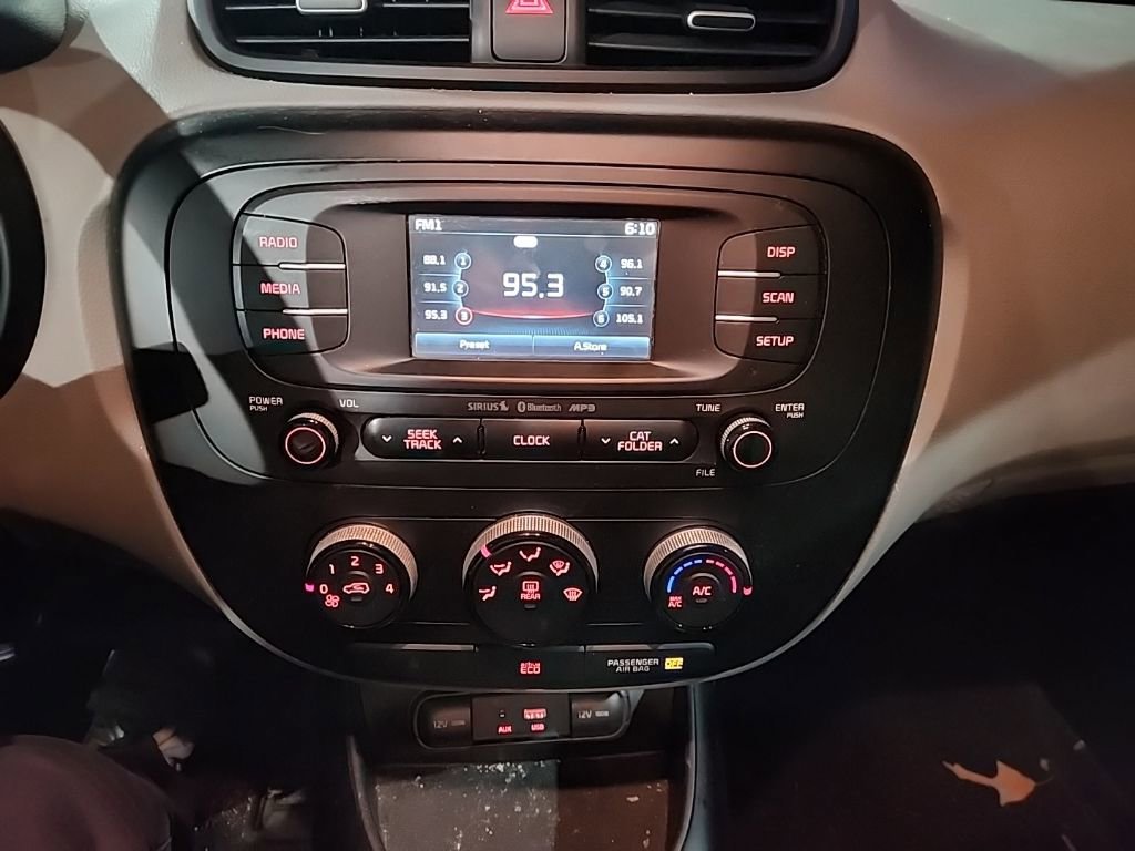 Certified 2016 Kia Soul + image 8