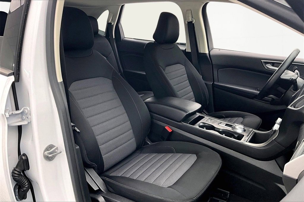 Used 2022 Ford Edge SE w/ Black Appearance Package image 7