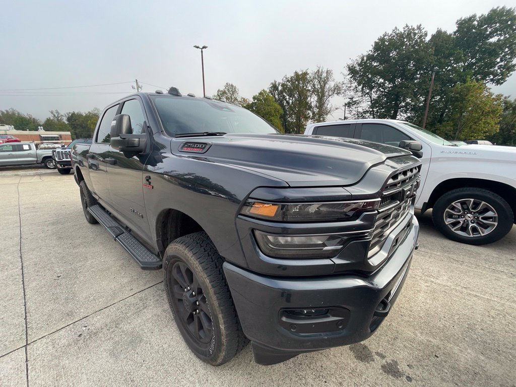 Used 2025 RAM 2500 Big Horn AWD/4WD image 3