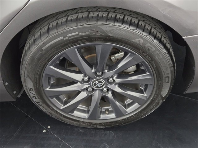 Used 2020 Toyota Camry LE image 11