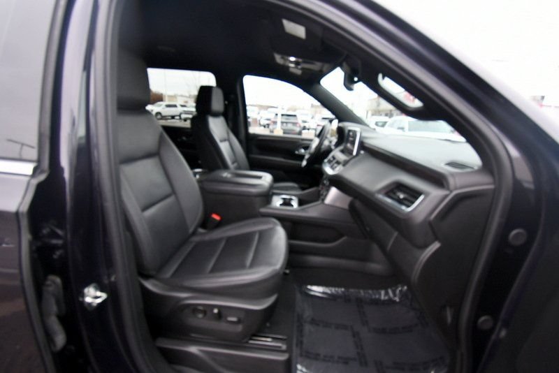 Used 2024 Chevrolet Suburban LT AWD/4WD image 19