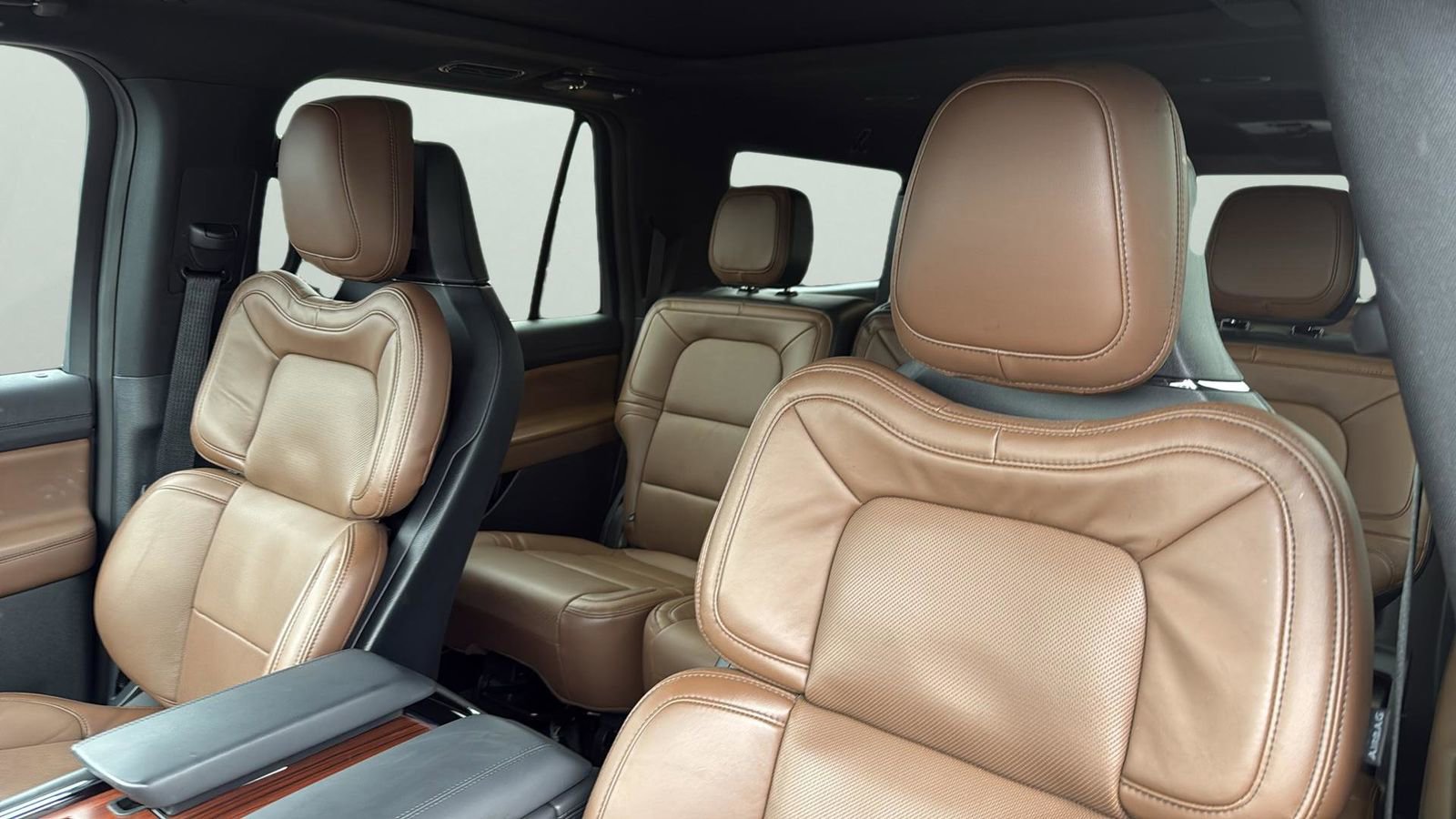 Certified 2024 Lincoln Navigator L Reserve image 10