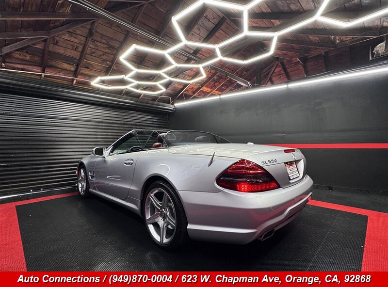 Used 2012 Mercedes-Benz SL 550 image 4