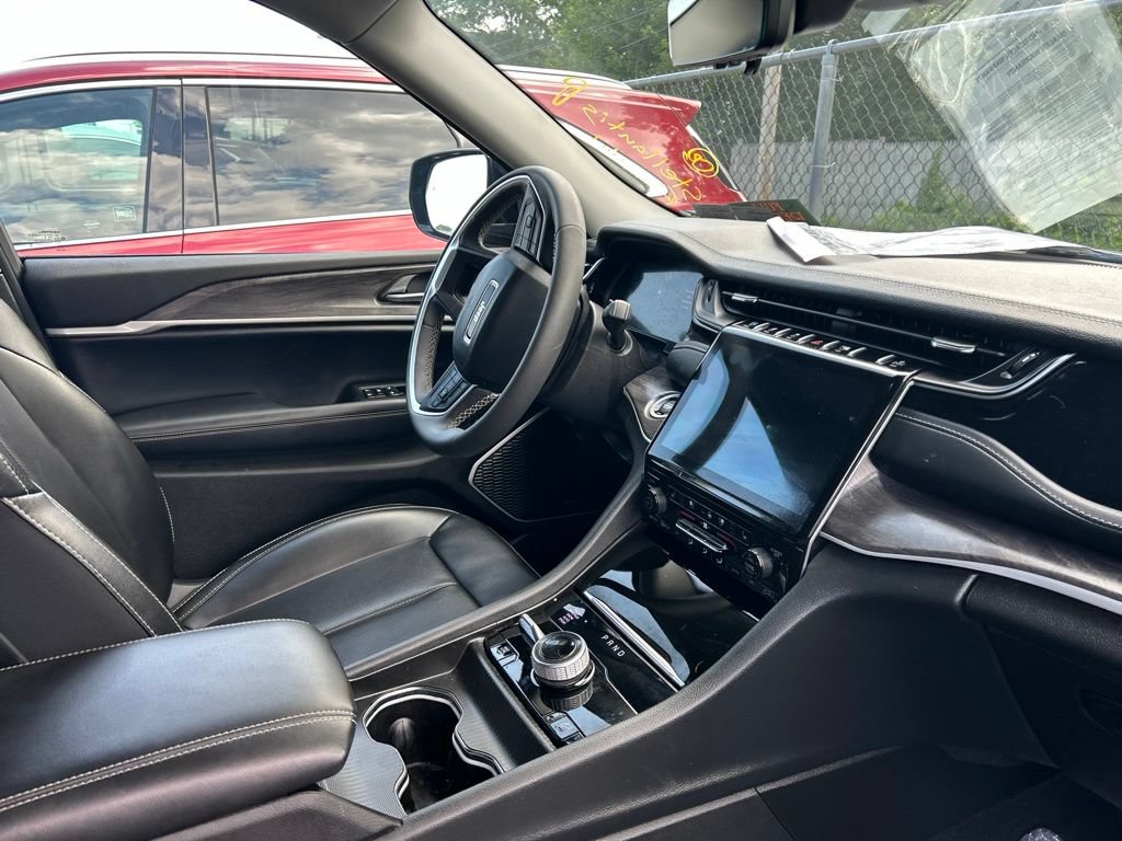 Used 2023 Jeep Grand Cherokee 30th Anniversary AWD/4WD image 9