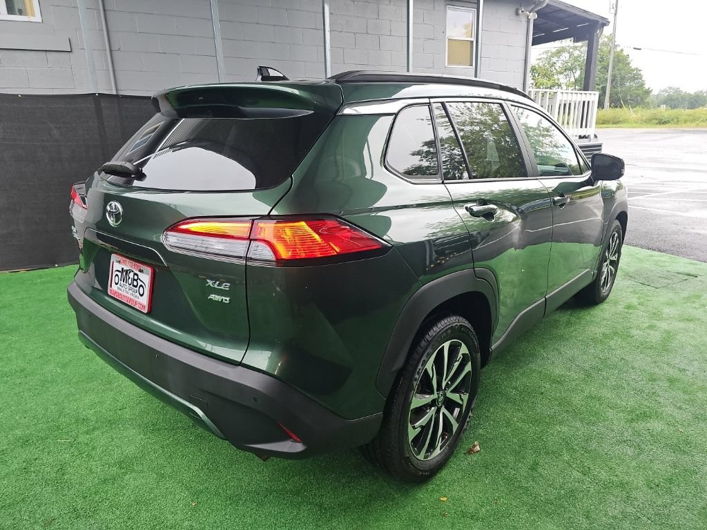 Used 2025 Toyota Corolla Cross XLE AWD/4WD image 3