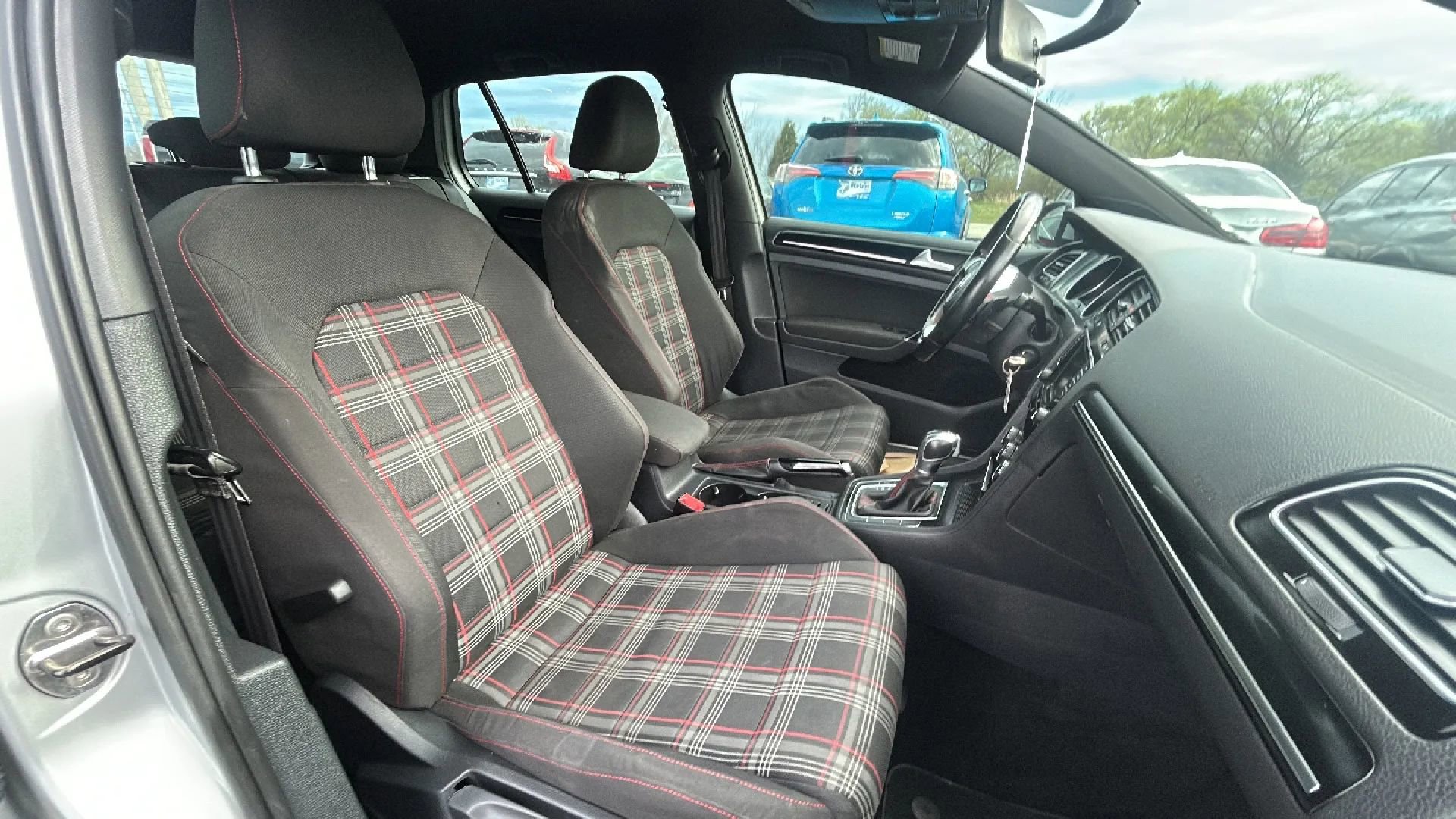 Used 2015 Volkswagen GTI S FWD image 11