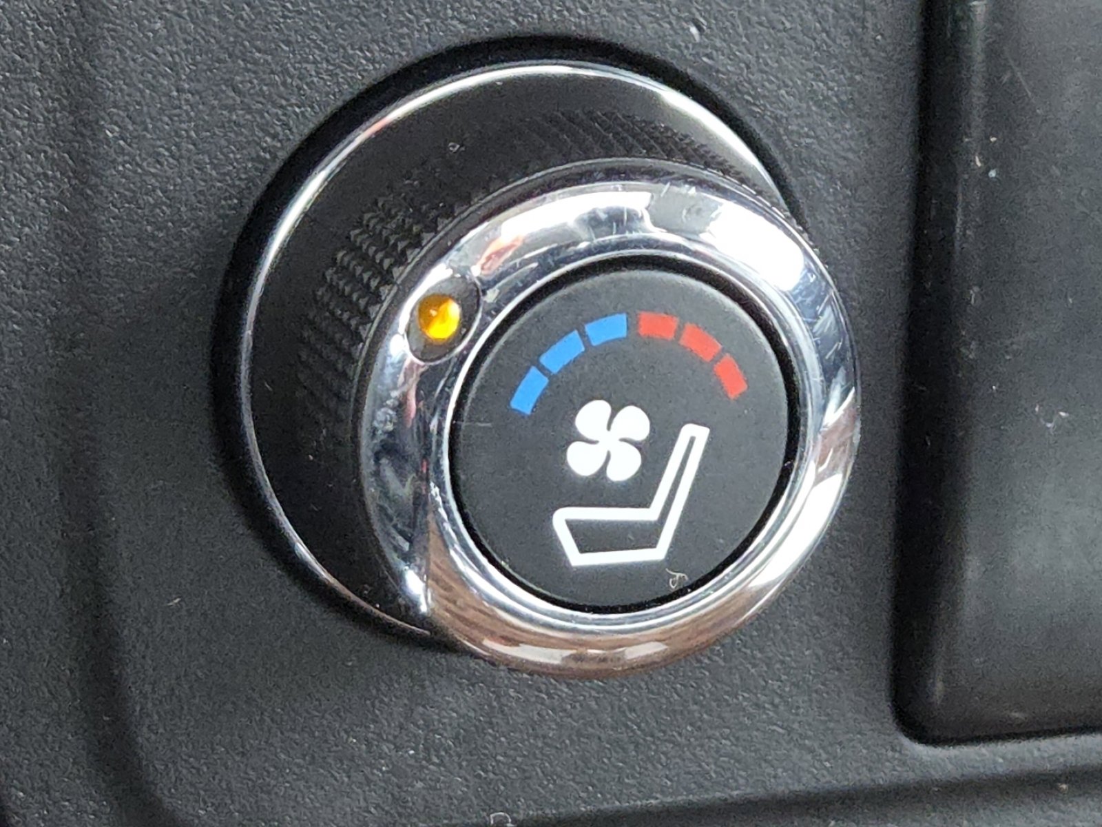 Used 2018 Nissan Armada Platinum image 9