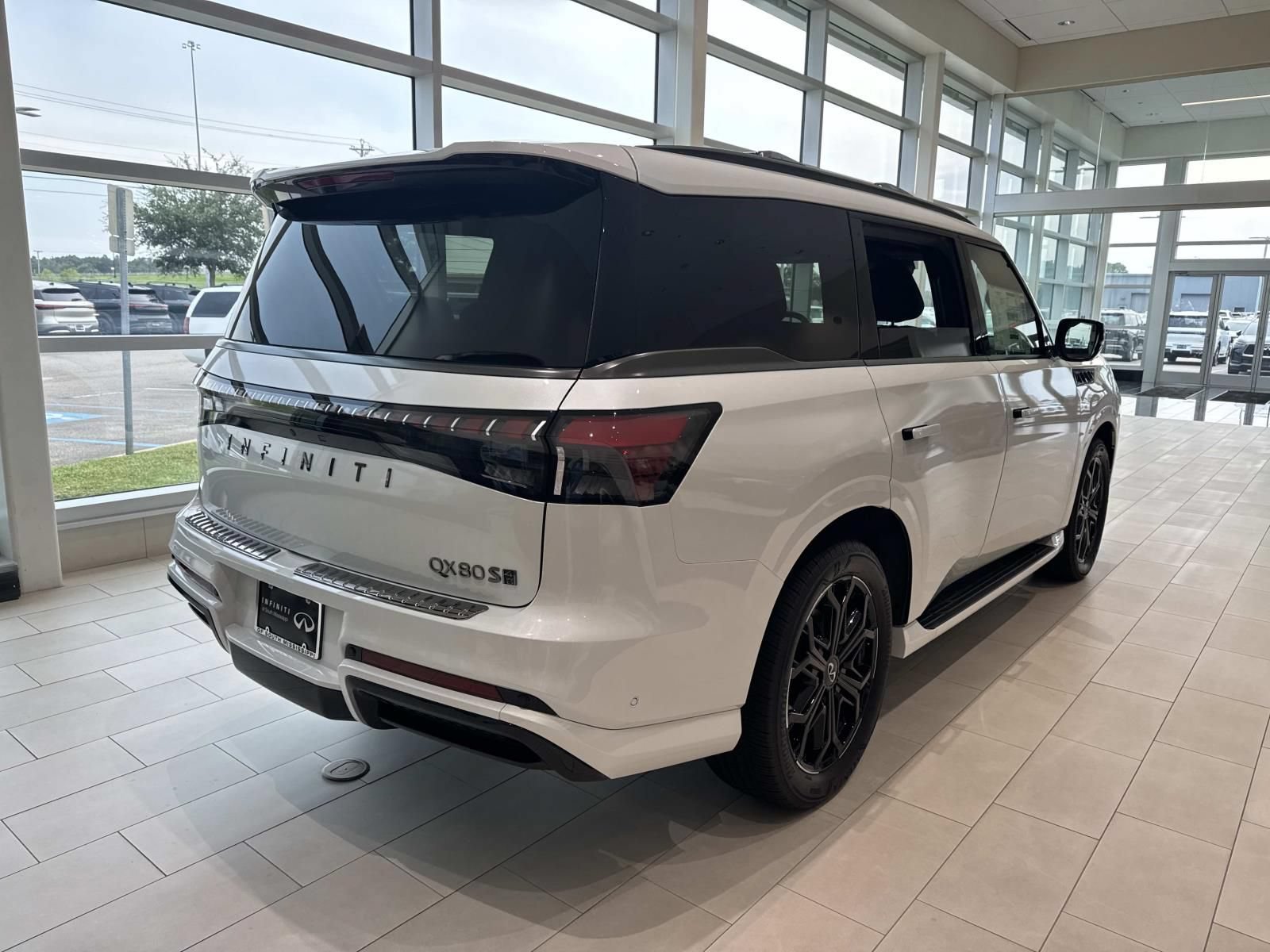 New 2027 INFINITI QX80 Sensory w/ Sport Exterior Package AWD/4WD image 4