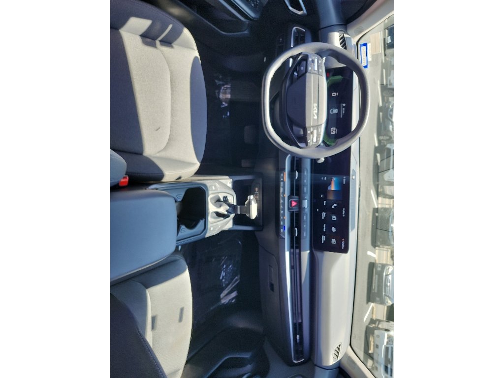 Used 2025 Kia K4 FWD image 14