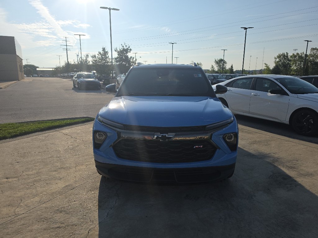 Used 2024 Chevrolet TrailBlazer RS w/ Convenience Package FWD image 2