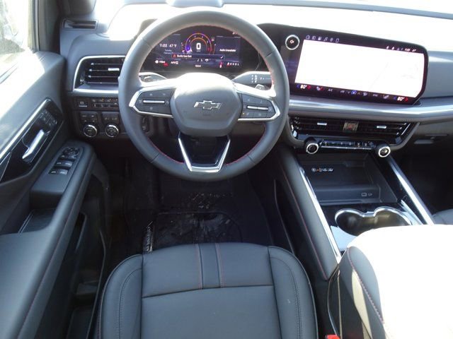 New 2026 Chevrolet Suburban RST w/ RST Capability Package AWD/4WD image 7