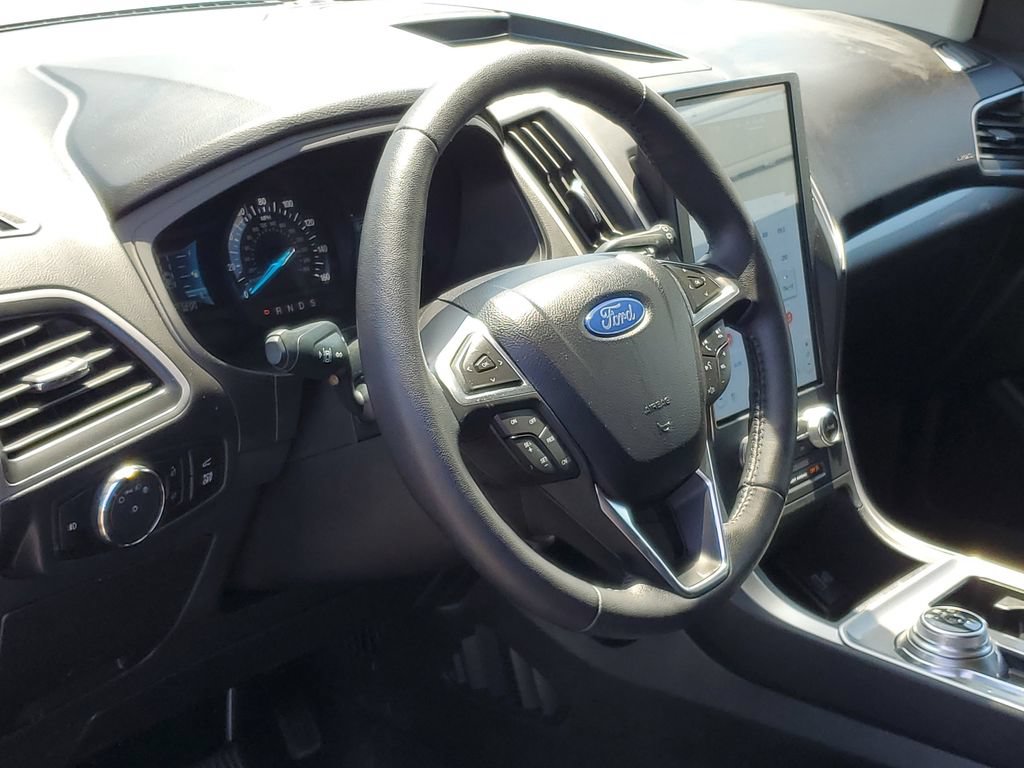 Used 2024 Ford Edge SEL w/ Convenience Package AWD/4WD image 11