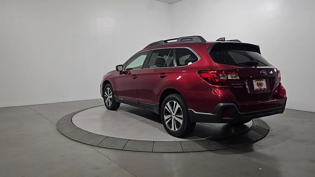 Used 2019 Subaru Outback 2.5i Limited AWD/4WD image 3