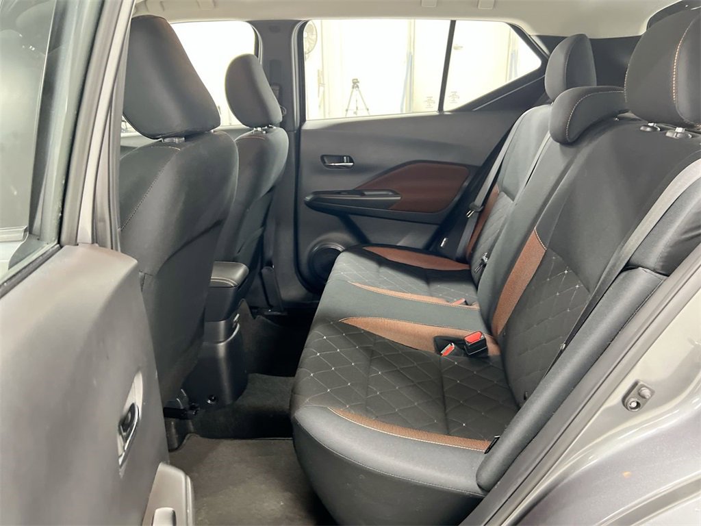 Used 2020 Nissan Kicks SR image 21