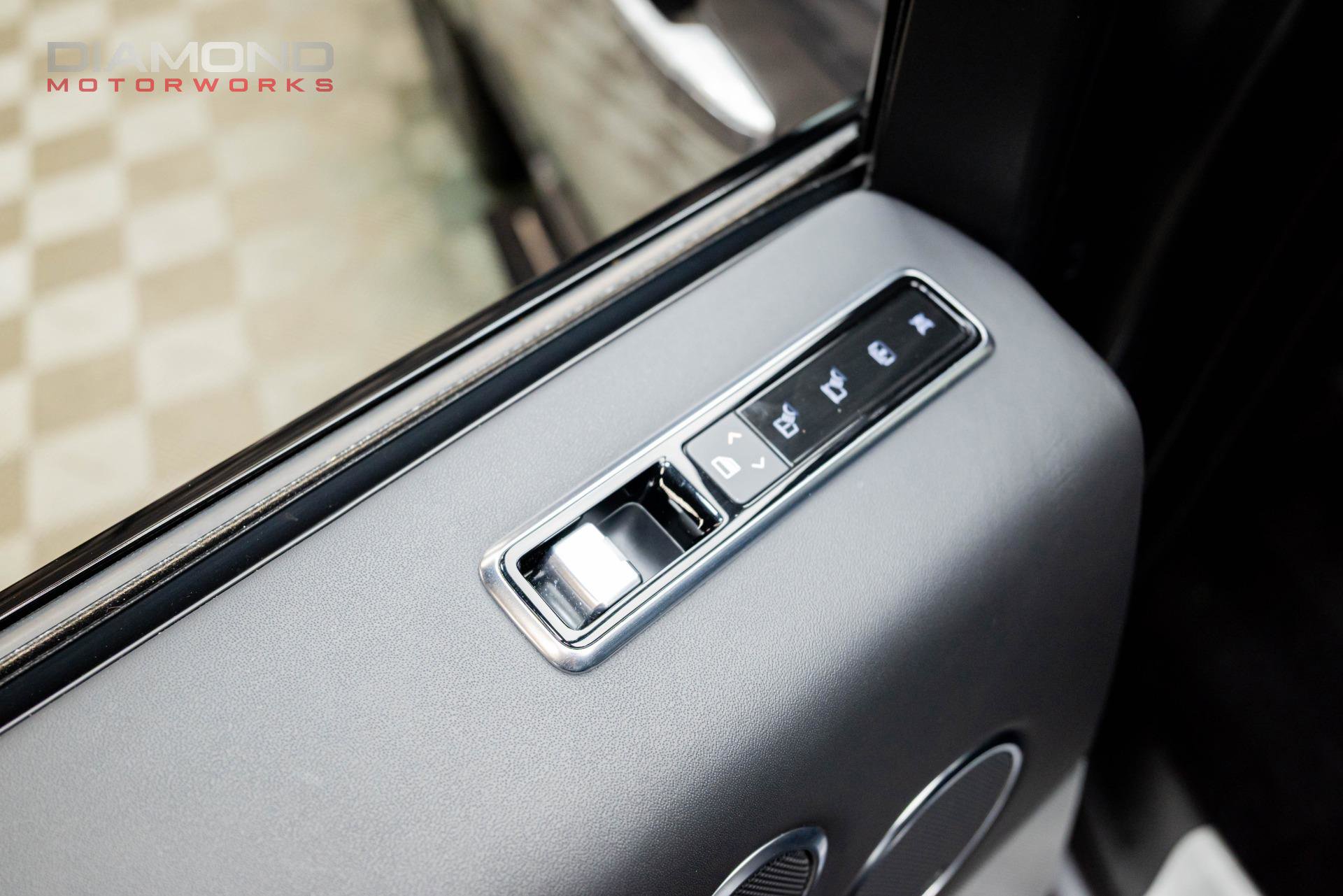 Used 2019 Land Rover Range Rover Autobiography image 97