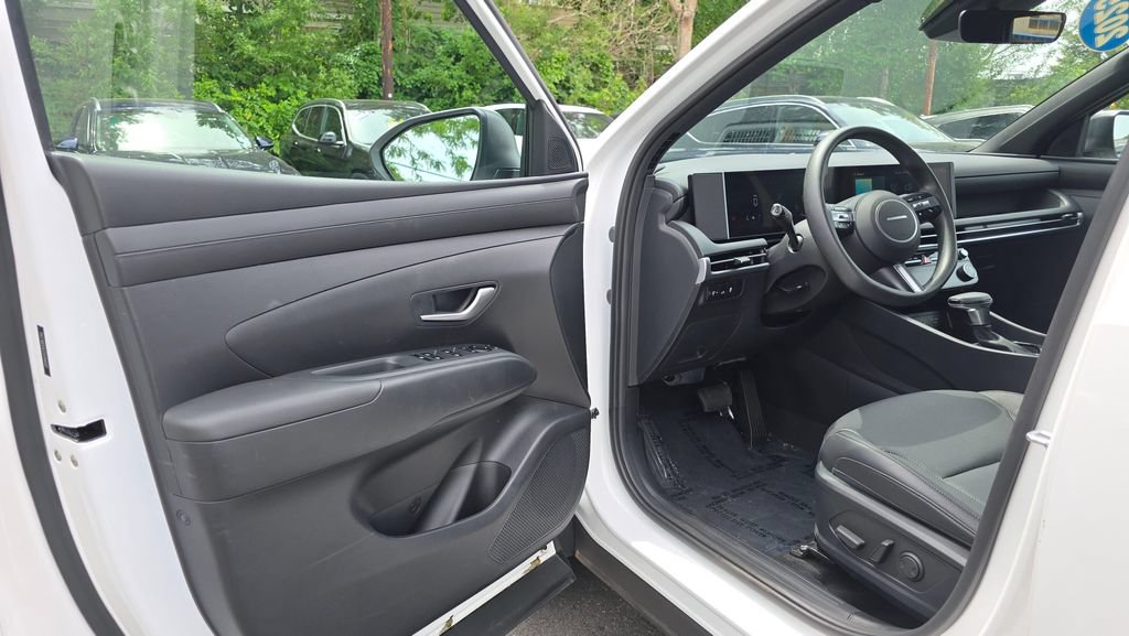 Used 2025 Hyundai Santa Cruz SEL AWD/4WD image 19
