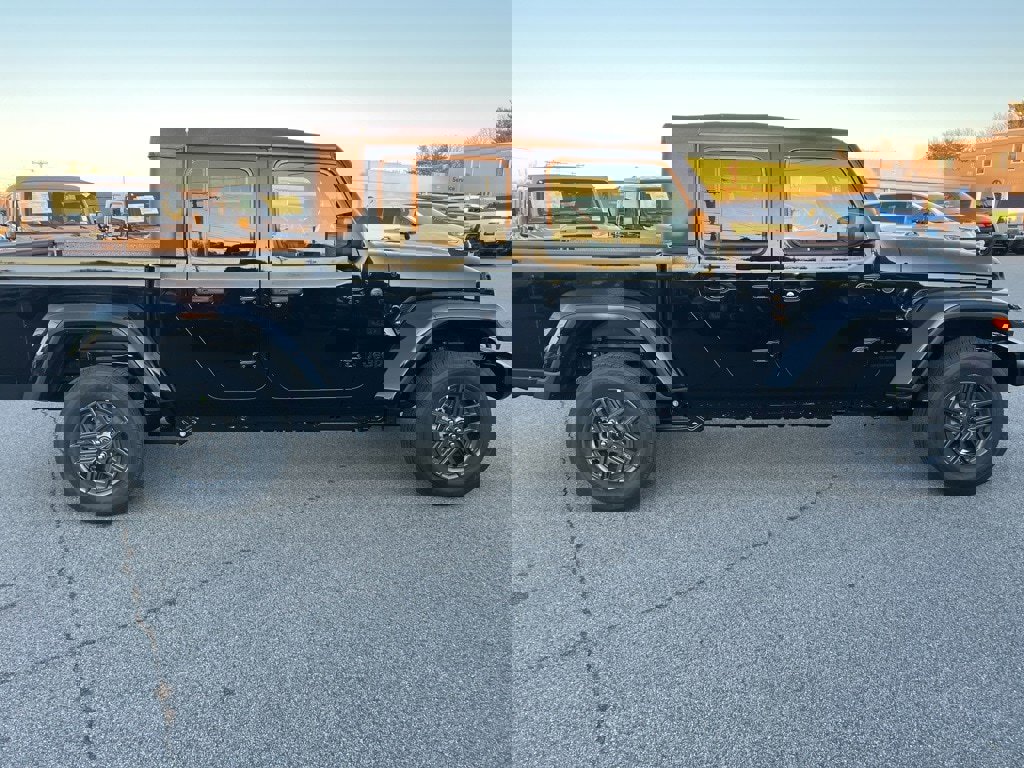 New 2026 Jeep Gladiator Sport image 8