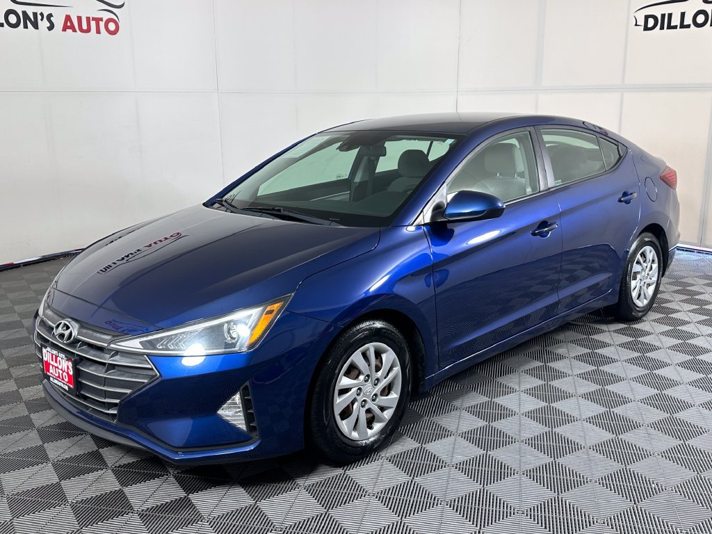 Used 2020 Hyundai Elantra SE FWD image 2