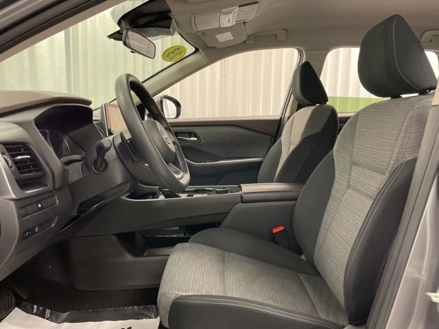 Used 2023 Nissan Rogue SV image 9