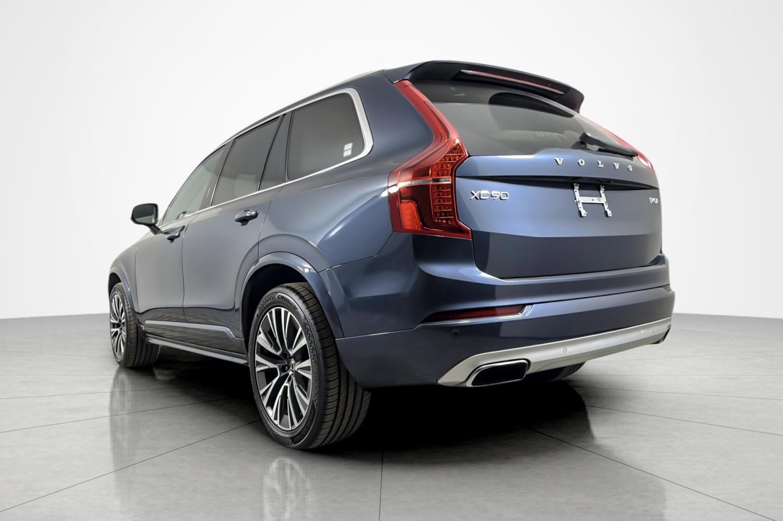 Used 2020 Volvo XC90 T5 Momentum AWD/4WD image 3