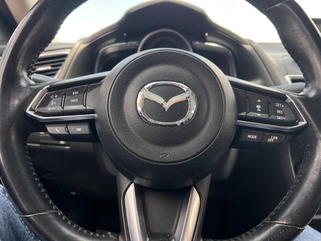 Used 2017 MAZDA MAZDA3 Grand Touring w/ Premium Equipment Package FWD image 21
