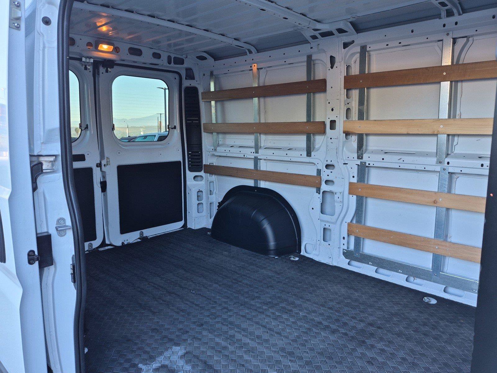 Used 2025 RAM ProMaster 2500 w/ U-Haul Equipment Group FWD image 7
