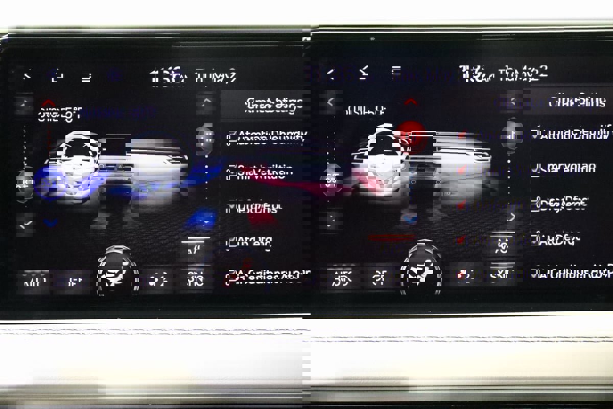 Used 2024 Genesis G70 2.5T image 41