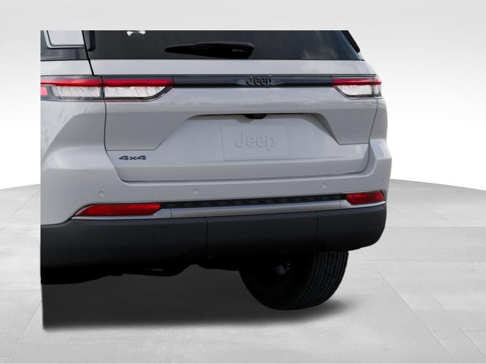 New 2026 Jeep Grand Cherokee Altitude AWD/4WD image 14