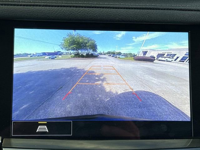 Used 2023 Cadillac XT6 Sport w/ LPO, ONYX Package image 26